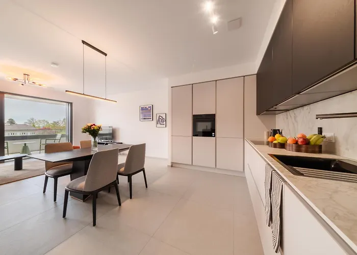 Halternative Renaissance Apartment Luxembourg